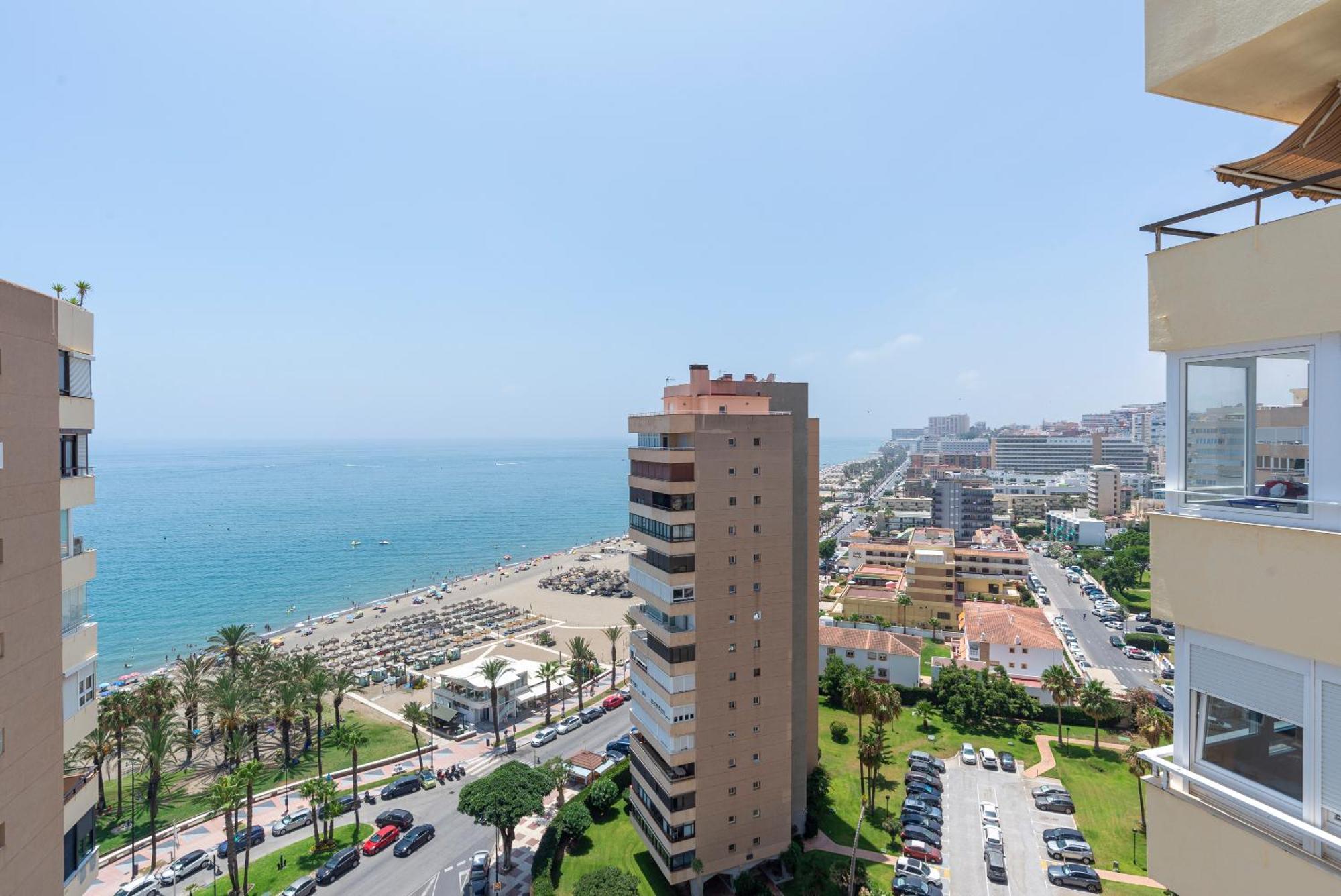 Playamar Waterfront Exclusive Apartment And Views Tower 2 Fl 14 Торремолинос Экстерьер фото